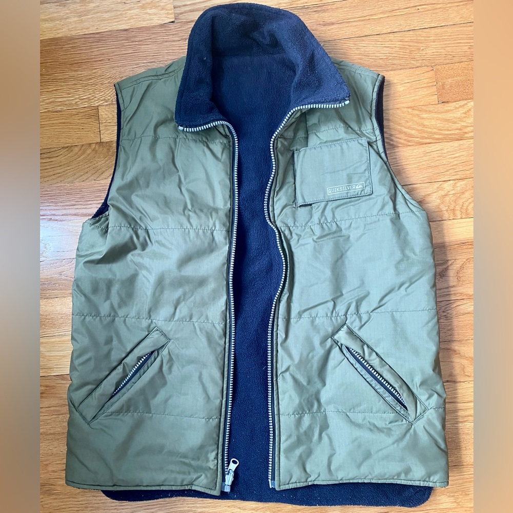 Quicksilver Vest Olive Green Size Small Fall Winter Warm Cozy Active